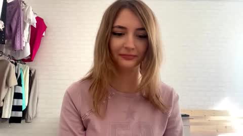 Snapshot of michellfallert chatting on March 22, 8:07 am Jenny online show from March 22, 8:07 am