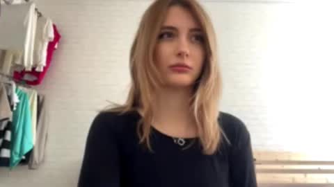 Snapshot of michellfallert chatting on March 23, 9:02 am Jenny online show from March 23, 9:02 am