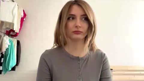 Snapshot of michellfallert chatting on March 26, 8:31 am Jenny online show from March 26, 8:31 am