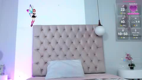 michellmoon1 online show from September 13, 7:13 pm