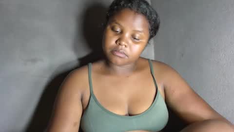 michou61 online show from March 27, 9:42 am