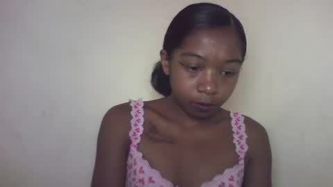 Snapshot of michou_69 chatting on June 3, 6:38 am michou_69 online show from June 3, 6:38 am