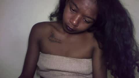 Snapshot of michou_69 chatting on June 11, 9:24 pm michou_69 online show from June 11, 9:24 pm