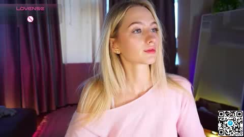 mickeydior online show from October 6, 11:40 am