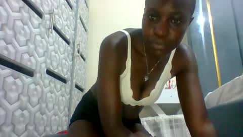 mickyhailey online show from February 15, 8:33 pm