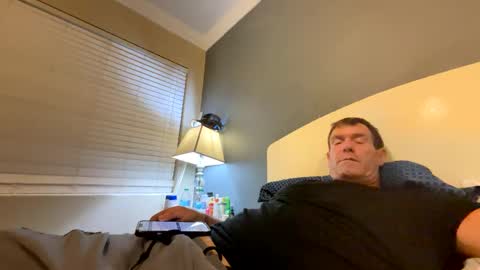 Snapshot of mickymu chatting on December 27, 9:28 am mickymu online show from December 27, 9:28 am