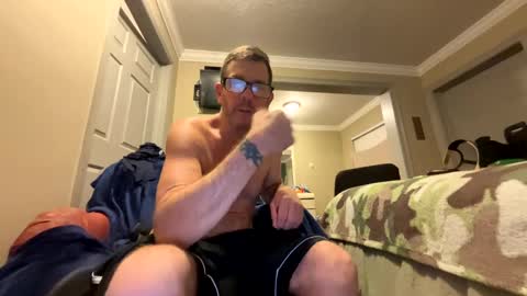 Snapshot of mickymu chatting on January 19, 8:50 am mickymu online show from January 19, 8:50 am