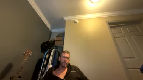 Snapshot of mickymu chatting on February 15, 2:44 pm mickymu online show from February 15, 2:44 pm