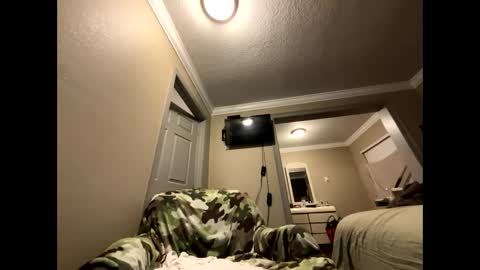 Snapshot of mickymu chatting on February 19, 11:28 am mickymu online show from February 19, 11:28 am