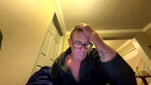 Snapshot of mickymu chatting on February 20, 7:23 am mickymu online show from February 20, 7:23 am