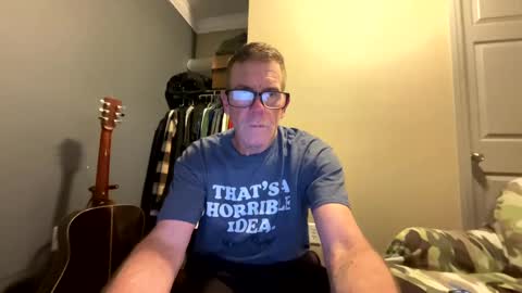 Snapshot of mickymu chatting on February 25, 4:03 am mickymu online show from February 25, 4:03 am