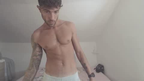 micosita94 online show from July 26, 1:40 pm