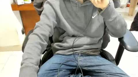 microfama00 online show from March 18, 1:20 am