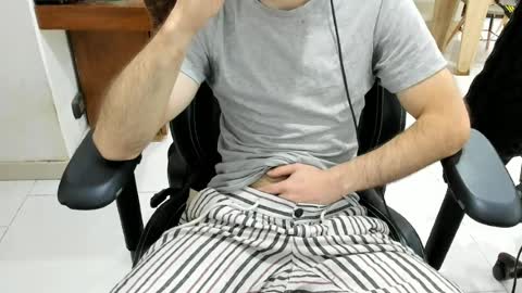 microfama00 online show from June 24, 6:23 am