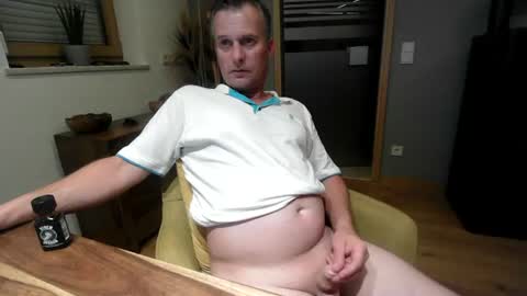 microsbody online show from June 28, 9:10 pm