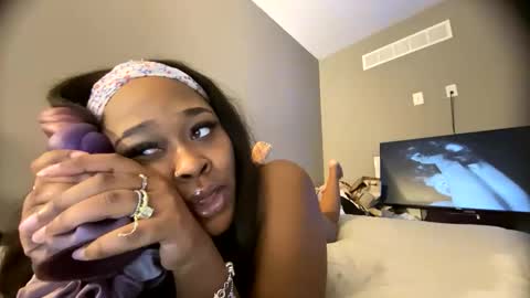 midaxmichelle online show from January 19, 7:01 am