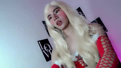 Snapshot of midnight_mystique18 chatting on April 8, 12:05 pm midnight_mystique18 online show from April 8, 12:05 pm