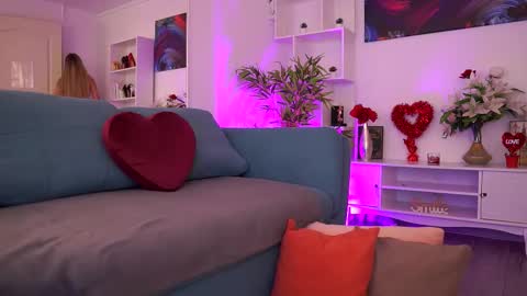 Snapshot of midnight_seduction chatting on February 21, 7:15 pm Alice online show from February 21, 7:15 pm