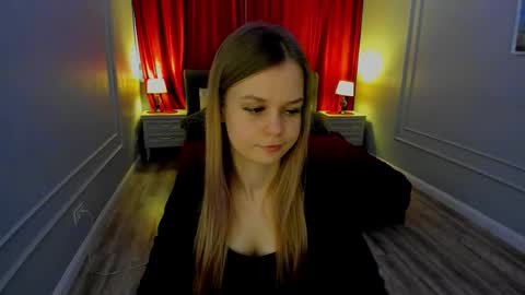 midnighteaura online show from March 13, 3:35 am