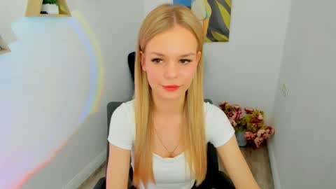 midnighteaura online show from May 24, 7:19 pm