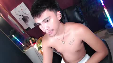 Kitty online show from May 9, 8:58 pm