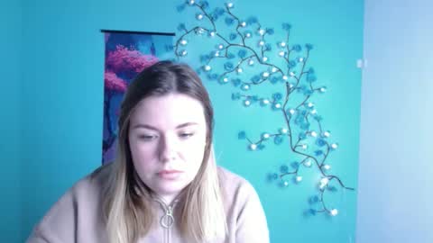 Mariana online show from October 28, 12:30 pm