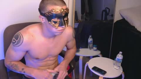 Snapshot of midnightmasc chatting on April 21, 2:51 am midnightmasc online show from April 21, 2:51 am
