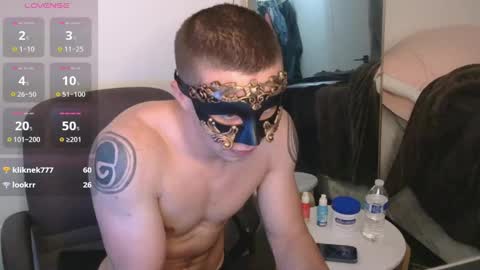 Snapshot of midnightmasc chatting on May 5, 6:27 pm midnightmasc online show from May 5, 6:27 pm