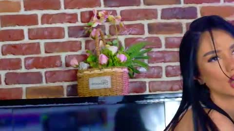 midnightmuse3 online show from March 25, 9:54 pm