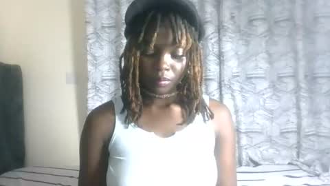 Snapshot of midnightmuse_irl38 chatting on June 14, 8:44 pm midnightmuse_irl38 online show from June 14, 8:44 pm