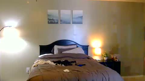 Snapshot of midnightsun0927 chatting on May 9, 10:37 pm MidnightSun online show from May 9, 10:37 pm