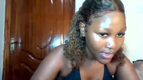 Snapshot of midnightt_tease chatting on September 9, 3:06 am midnightt_tease online show from September 9, 3:06 am