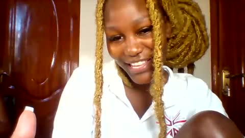 Snapshot of midnightt_tease chatting on September 12, 11:54 am midnightt_tease online show from September 12, 11:54 am