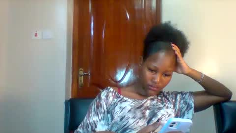 Snapshot of midnightt_tease chatting on September 19, 7:10 am midnightt_tease online show from September 19, 7:10 am
