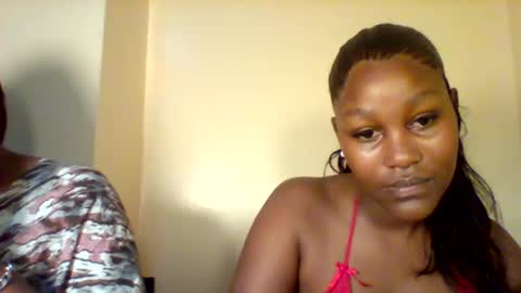 Snapshot of midnightt_tease chatting on October 2, 8:16 pm midnightt_tease online show from October 2, 8:16 pm