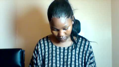 Snapshot of midnightt_tease chatting on October 7, 7:49 am midnightt_tease online show from October 7, 7:49 am