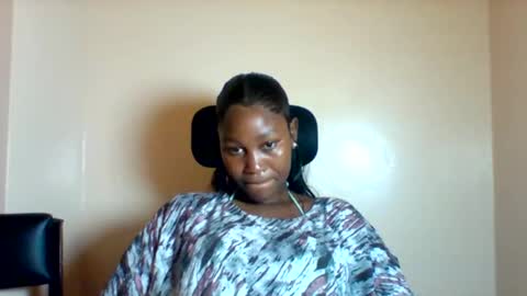 Snapshot of midnightt_tease chatting on October 8, 1:47 am midnightt_tease online show from October 8, 1:47 am