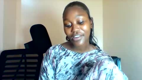 Snapshot of midnightt_tease chatting on October 15, 10:21 pm midnightt_tease online show from October 15, 10:21 pm