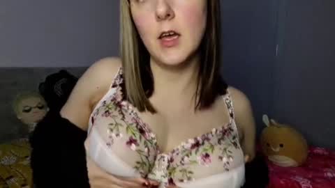 Snapshot of midnightwitchx chatting on January 23, 10:54 pm Midnight online show from January 23, 10:54 pm