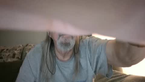 Snapshot of midnite_7 chatting on June 3, 4:37 am midnite_7 online show from June 3, 4:37 am