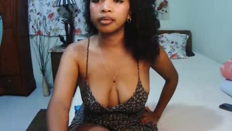 Snapshot of miel_07 chatting on May 17, 8:12 am miel_07 online show from May 17, 8:12 am