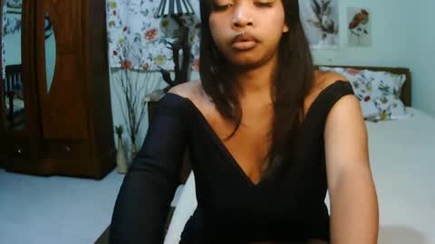 Snapshot of miel_07 chatting on May 20, 5:35 am miel_07 online show from May 20, 5:35 am