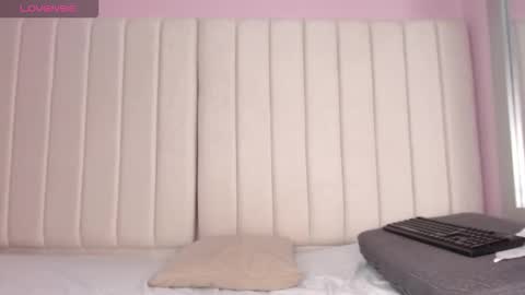 Snapshot of miel_alisha chatting on November 20, 12:05 pm miel online show from November 20, 12:05 pm