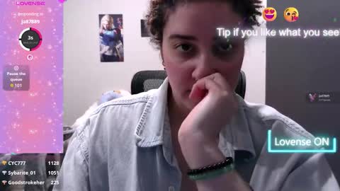 Snapshot of miel_mal chatting on March 21, 10:20 am Miel online show from March 21, 10:20 am