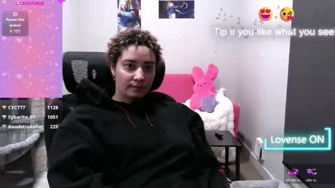 Snapshot of miel_mal chatting on March 26, 9:04 am Miel online show from March 26, 9:04 am