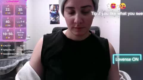 Snapshot of miel_mal chatting on March 28, 9:20 am Miel online show from March 28, 9:20 am