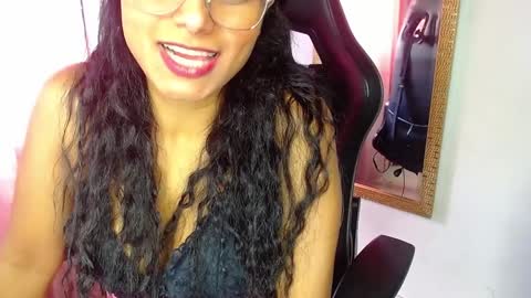 mielsquirt online show from December 6, 7:01 pm