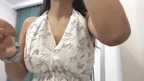 Snapshot of mieshasegura chatting on November 26, 5:36 pm Mia online show from November 26, 5:36 pm