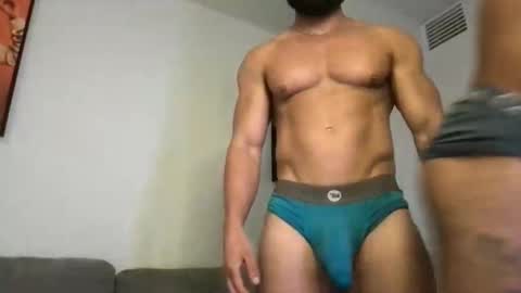 Snapshot of mightbesterling chatting on November 5, 2:55 am mightbesterling online show from November 5, 2:55 am