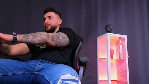 MightyAaron online show from January 14, 8:48 pm